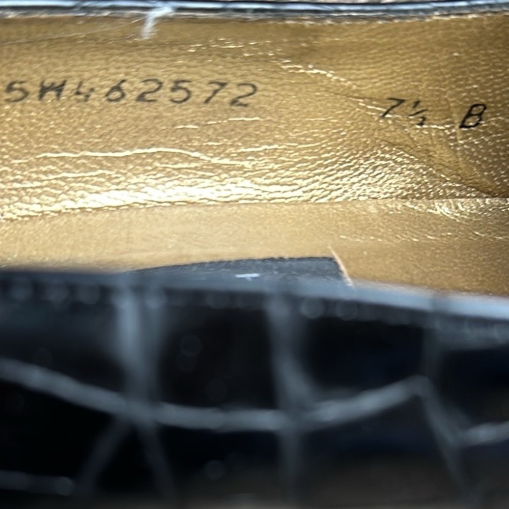 Stuart Weitzman Reptile Embossed Patent Leather Block Heel Loafers size 7.5 - Picture 9 of 9